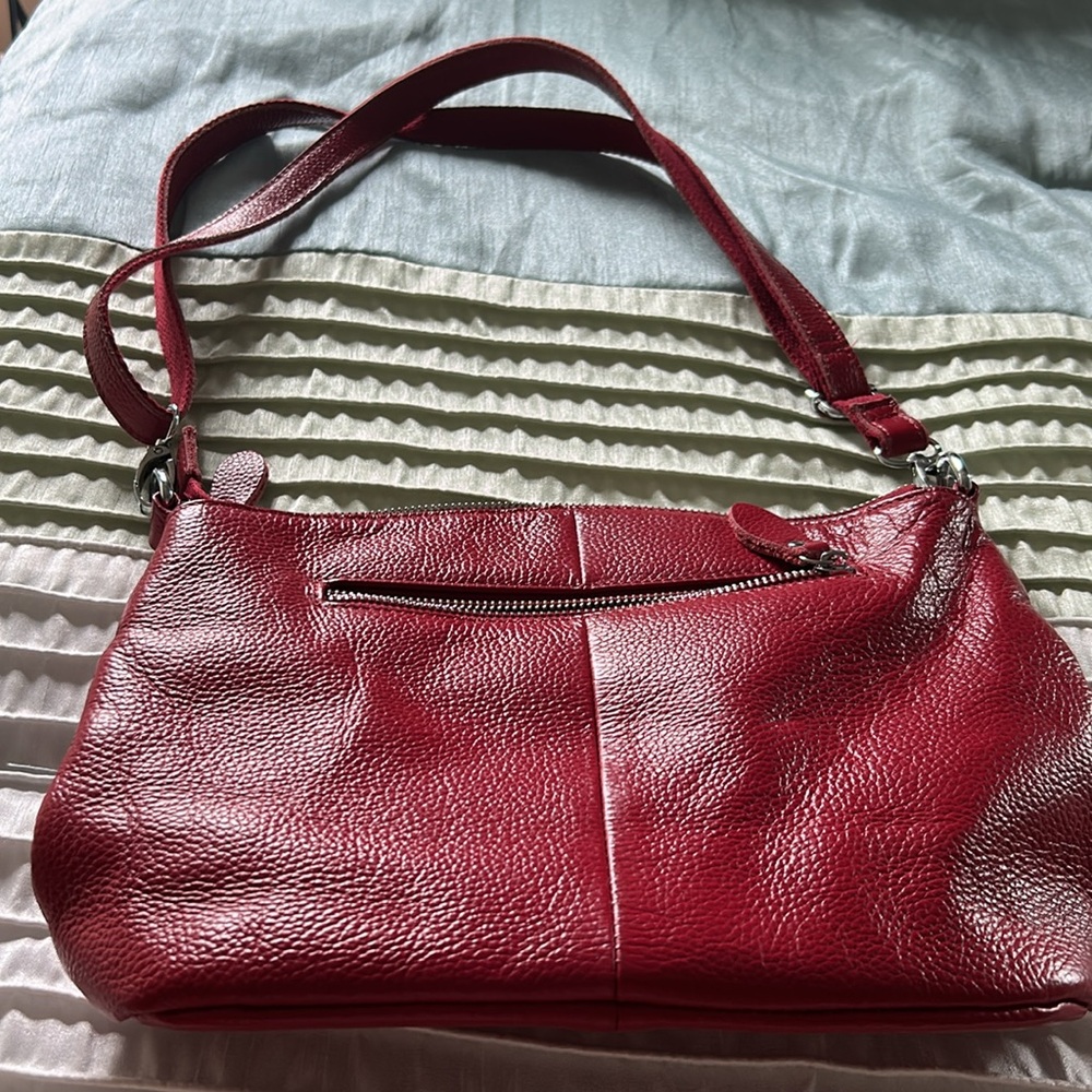 Chic Red Crossbody Bag - Picture 5 of 7